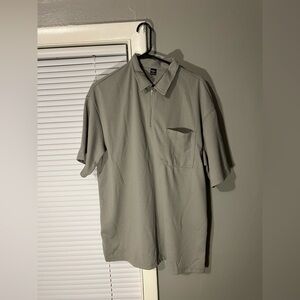Quarter zip collar tee sleeve shirt 

Size XL